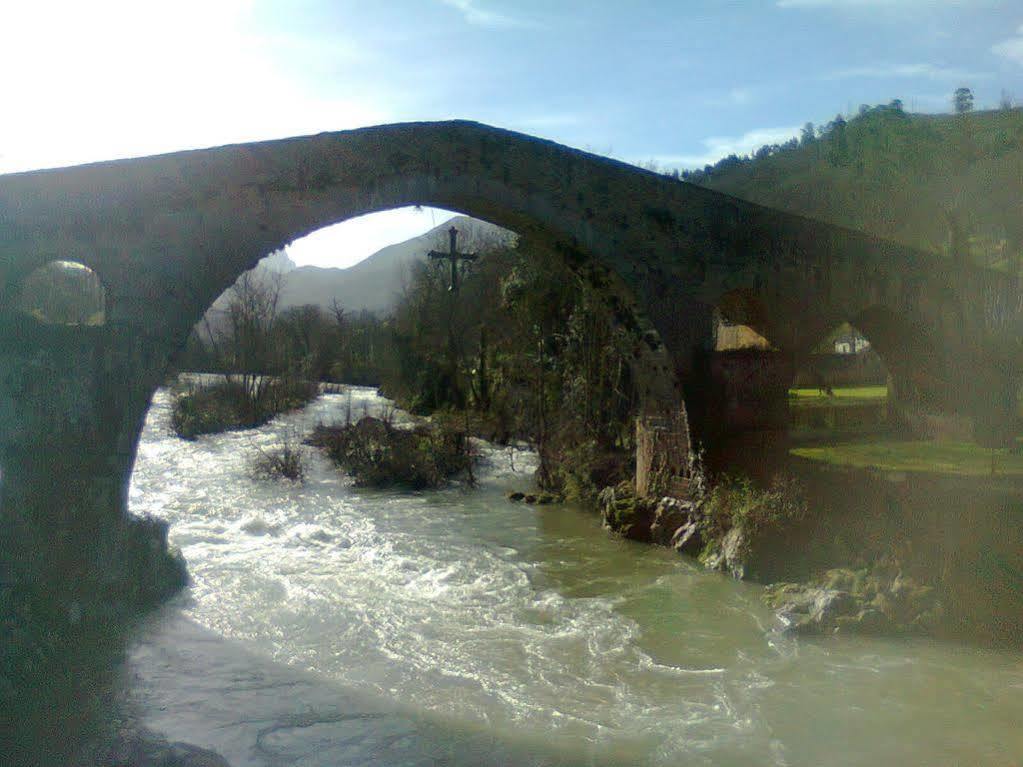 Onís Hotel Montanas De Covadonga מראה חיצוני תמונה