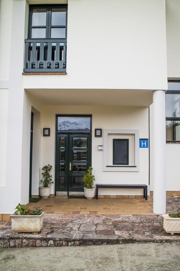 Onís Hotel Montanas De Covadonga מראה חיצוני תמונה